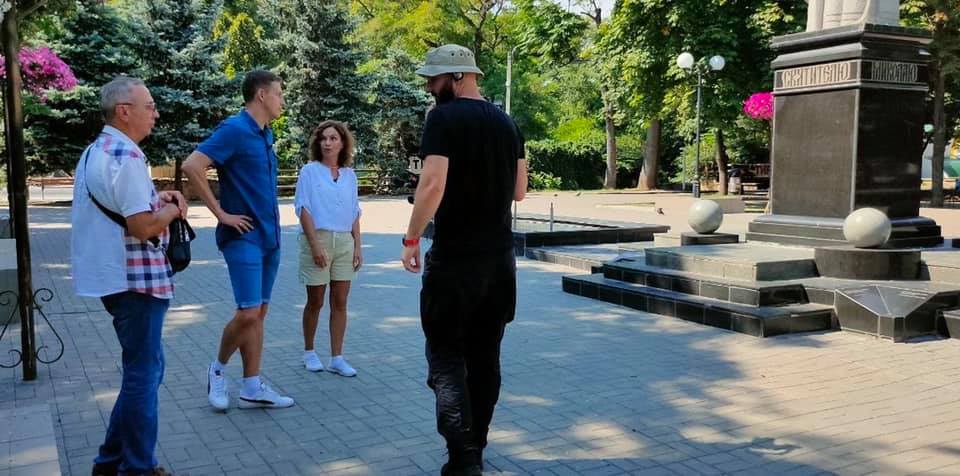 Ведущий "плюсов" поделился впечатлениями от путешествий по Украине и растрогал историей о дочке